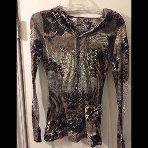Cute top long sleeved leopard with bling & a hood